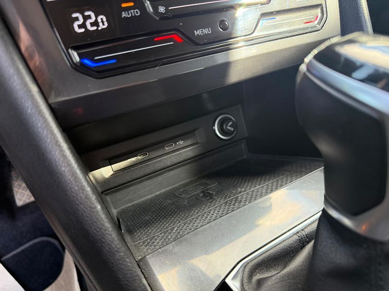 Volkswagen Tiguan 2.0 TDI 147kw DSG 4x4 - fotka 16 z 23