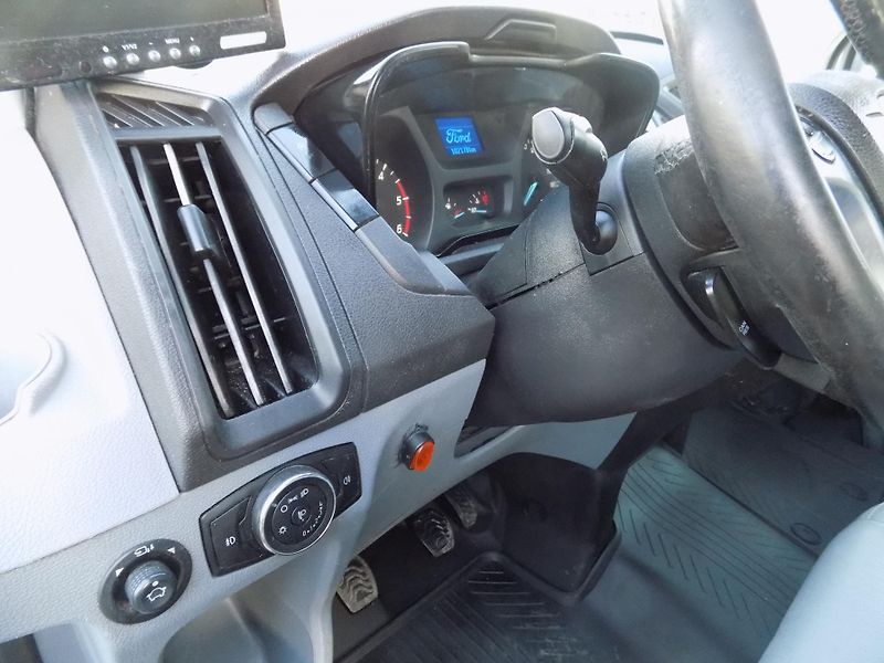 Ford Transit (2017) 2.0 96KW 7MÍST SKLÁPĚČ - fotka 20 z 47