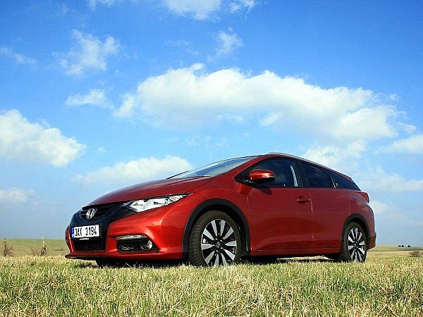 Honda Civic Tourer.
