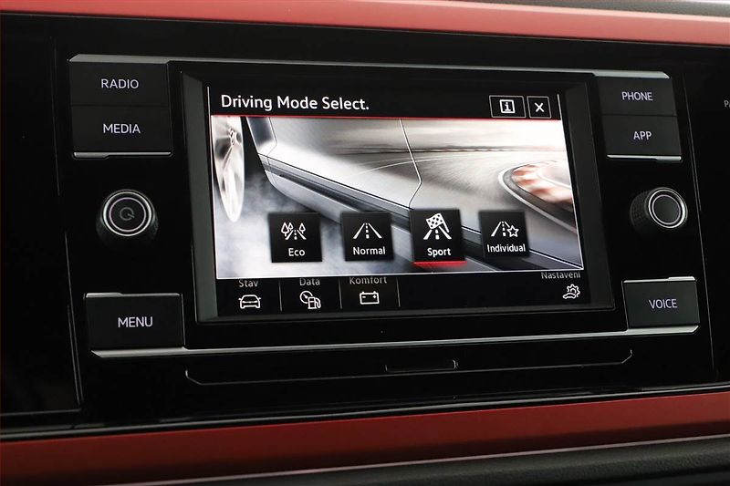 Volkswagen Polo (2020) 2.0 GTI, Automat, Tempomat - fotka 17 z 21