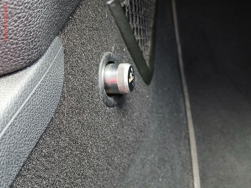 Škoda Superb (2009) 2.0TDi, ČR, DSG, bixen, kůže - fotka 17 z 20