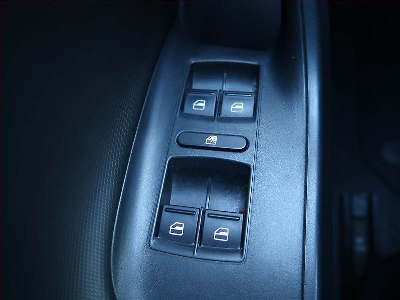 Seat Ibiza (2011) 1.6 TDI, Serv.kniha, po STK - fotka 14 z 14