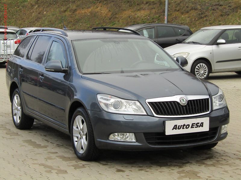 Škoda Octavia (2010) 1.6 TDi, Xenon, autoAC - fotografie inzerátu