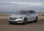 Škoda Superb - 1,5 l . Od 952 900 Kč