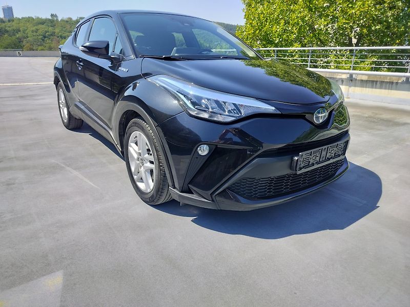 Toyota C-HR 1.8 Hybrid - fotka 1 z 27