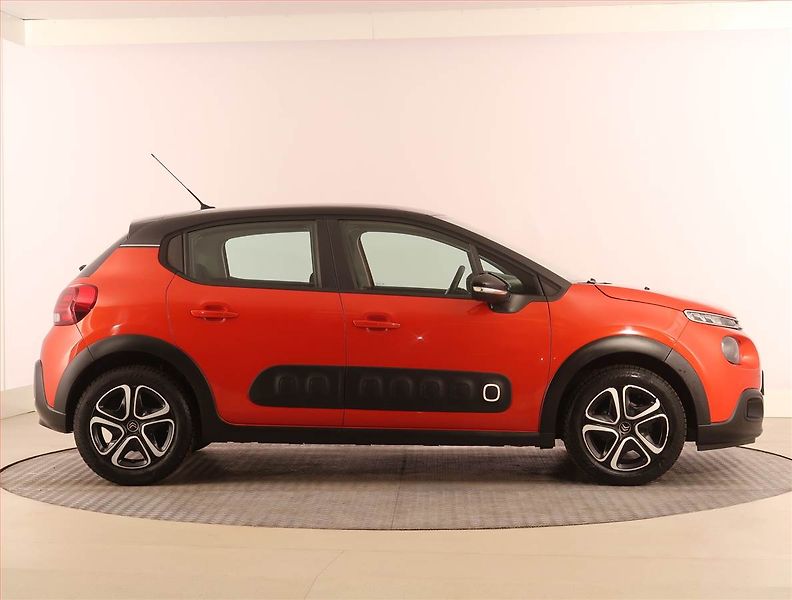 Citroën C3 (2017) Feel 1.2 PureTech, Tempomat - fotka 6 z 19