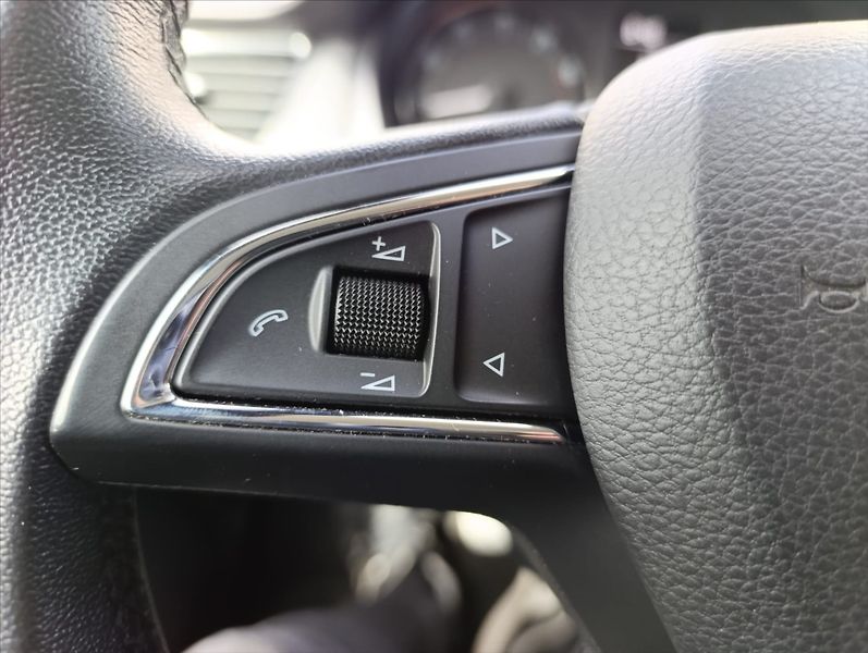 Škoda Rapid 1,2 TSi Aut.klima Navigace - fotka 28 z 38