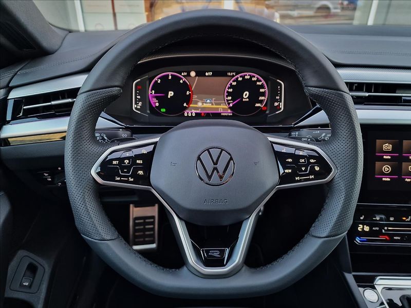 Volkswagen Arteon 2.0TDI 147kW 4x4 DSG R-line - fotka 21 z 50