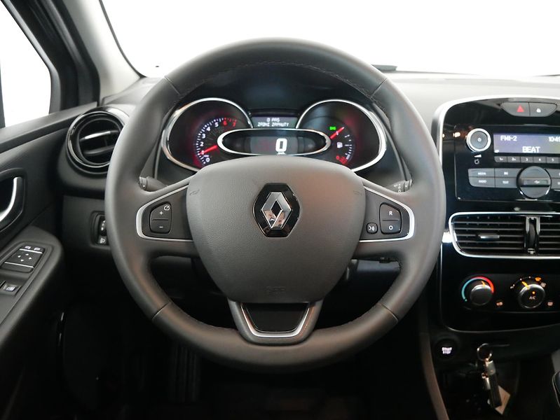 Renault Clio - fotka 17 z 24