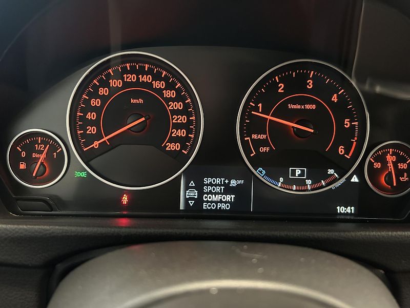 BMW Řada 3 (2017) 320d xDrive M SPORT HUD LED - fotka 23 z 29