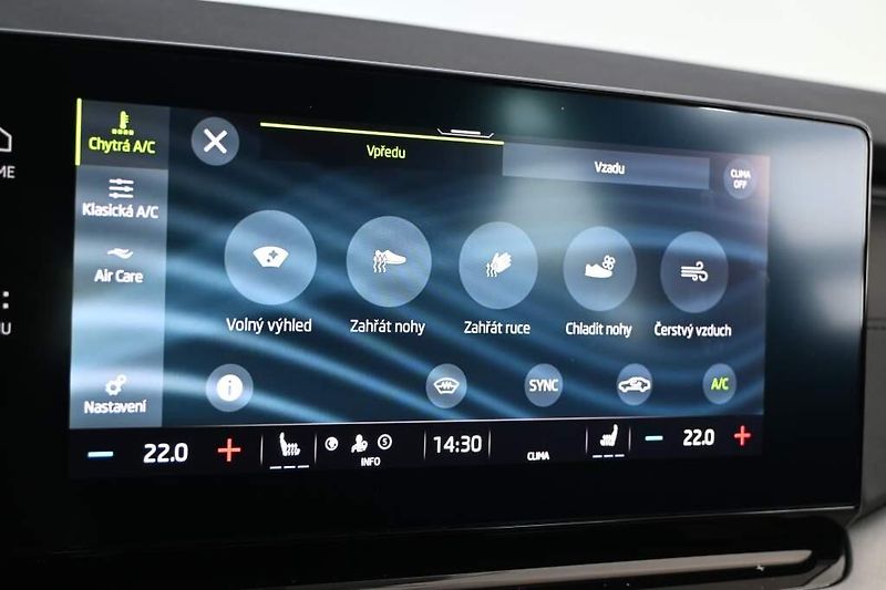 Škoda Octavia (2023) 2.0 LED DSG ACC TOUR VIRTUAL T - fotka 18 z 35