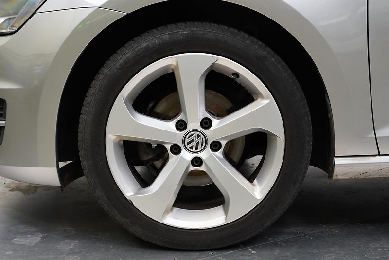 Volkswagen Golf - fotka 10 z 21