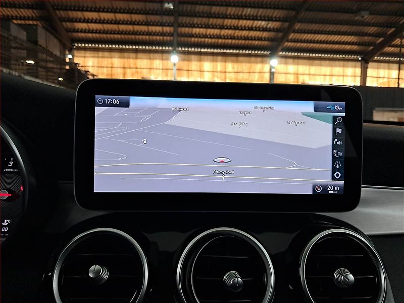 Mercedes-Benz Třídy C (2020) C 200 d - fotka 18 z 18