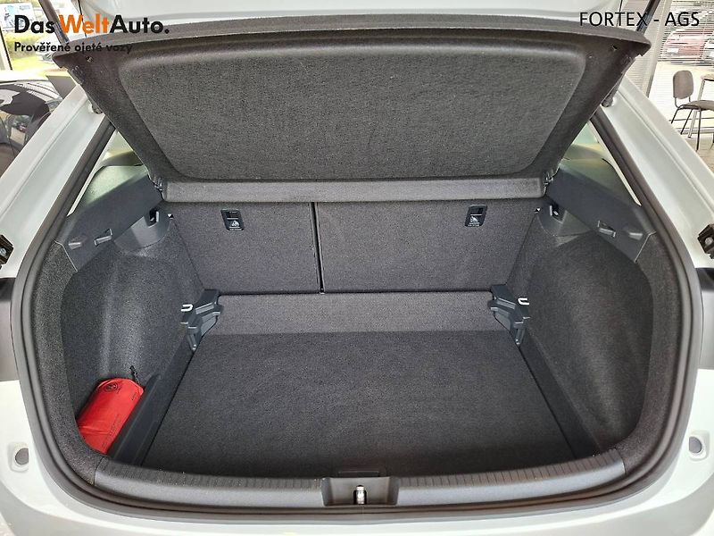 Volkswagen Taigo (2022) 1.0 TSI,70kW - fotka 17 z 28