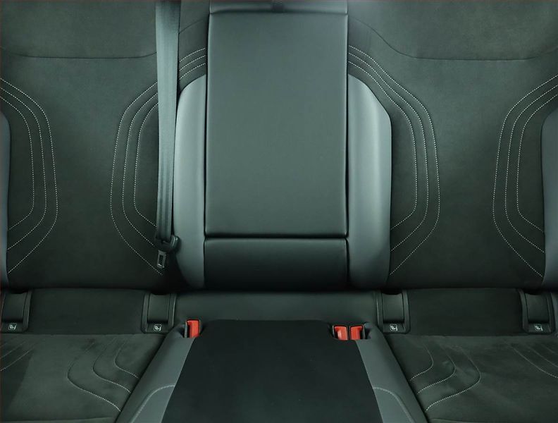 Volkswagen ID.4 (2022) Pro Perf. (82 kWh), SoH 93% - fotka 10 z 18