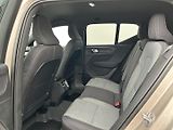 Volvo XC40 2.0 B4 4x4 PLUS - náhled 12