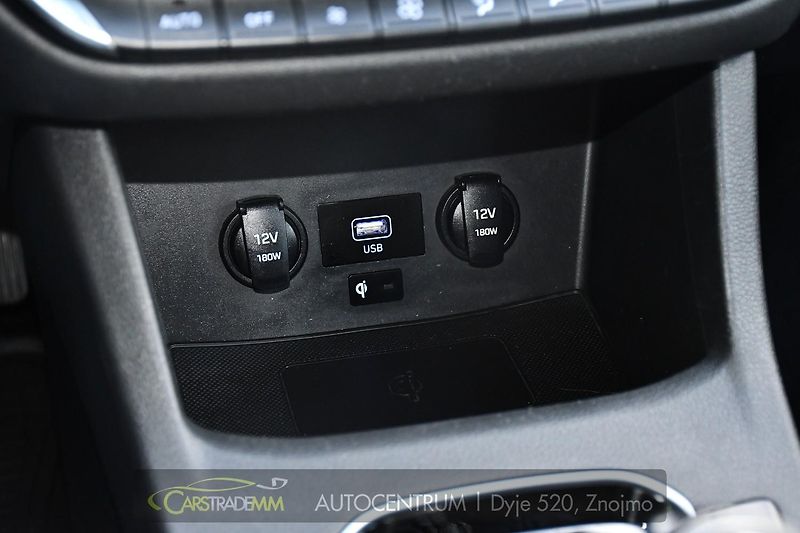 Hyundai i30 1,6CRDi STYLE AUTOMAT - fotka 32 z 48