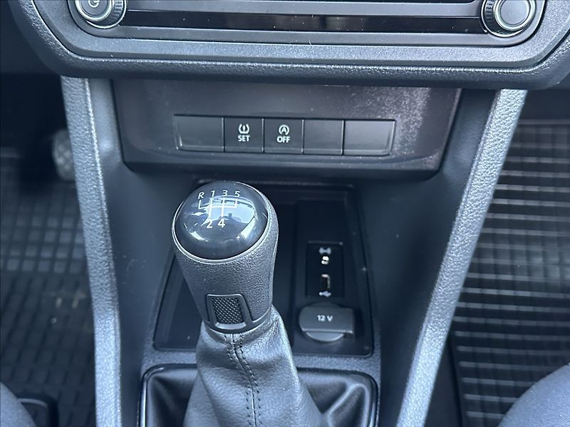 Volkswagen Caddy 1,0 TSI 102PS  Kombi Trendline - fotka 28 z 51
