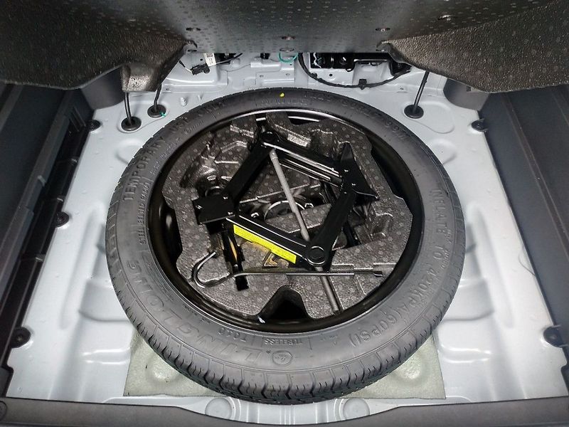 Omoda 5 1.6T Premium AT, SKLADEM - fotka 36 z 37