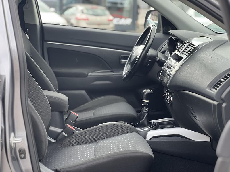 Mitsubishi ASX 1.8DI-D 4x4 KLIMA TEMPOMAT ALU - fotka 28 z 39