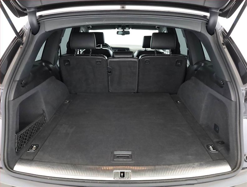 Audi Q7 (2011) S-Line 3.0 TDI, 4X4, Automat - fotka 19 z 20