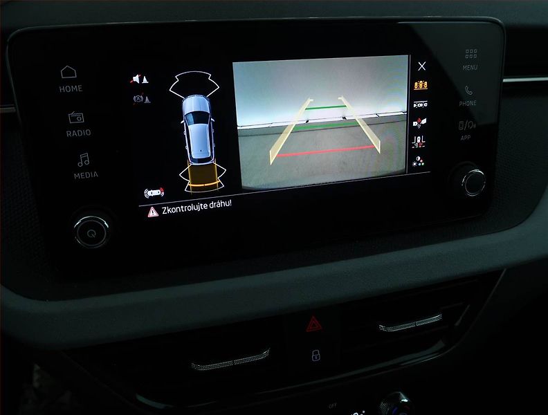 Škoda Kamiq (2025) Top Selection 1.0 TSI - fotka 19 z 19