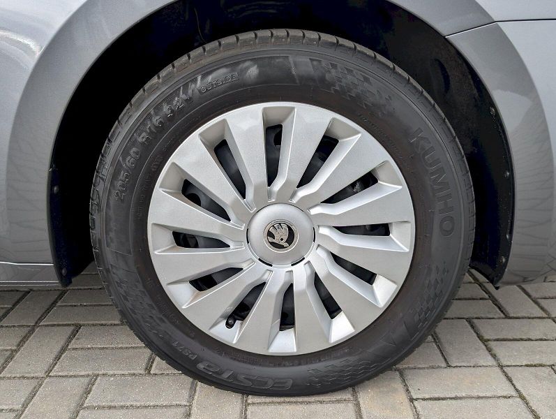 Škoda Octavia (2024) Combi 1.5 TSI / 110 kW Active - fotka 16 z 30