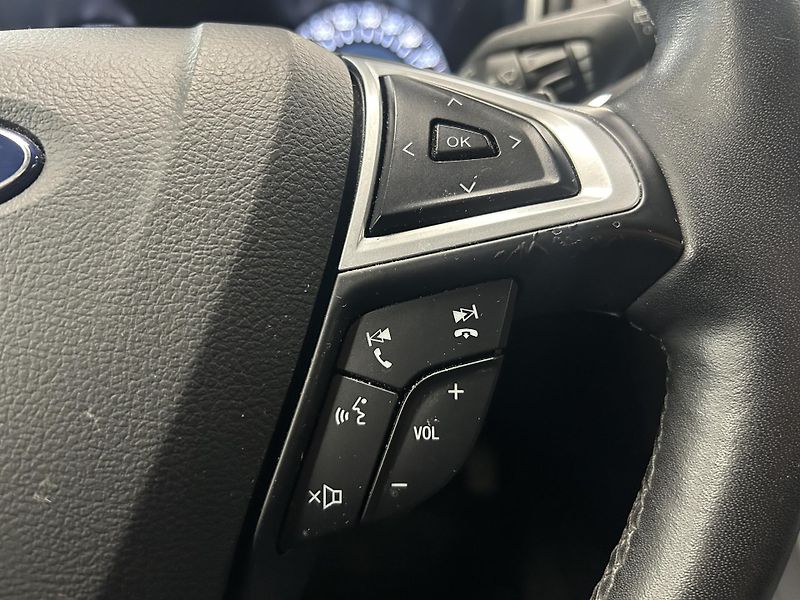 Ford Mondeo (2015) 2.0TDCi Aut Titanium LED 110kW - fotka 11 z 26