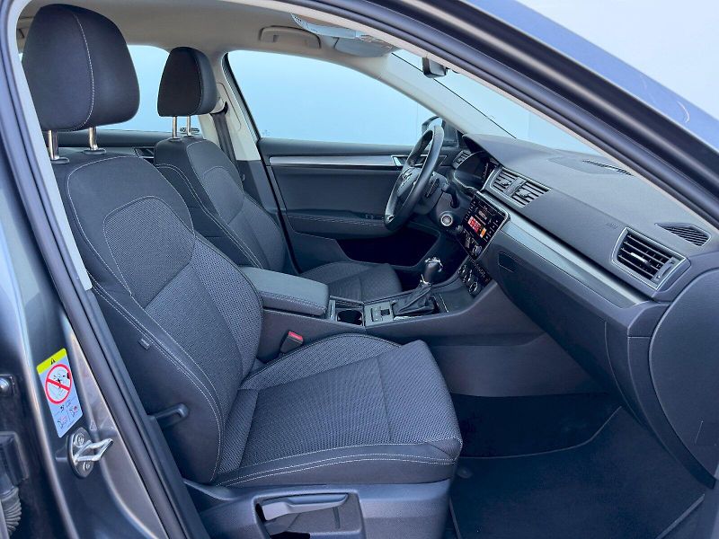 Škoda Superb (2022) 2.0 TDI 147kW 4x4 DSG Style - fotka 29 z 35