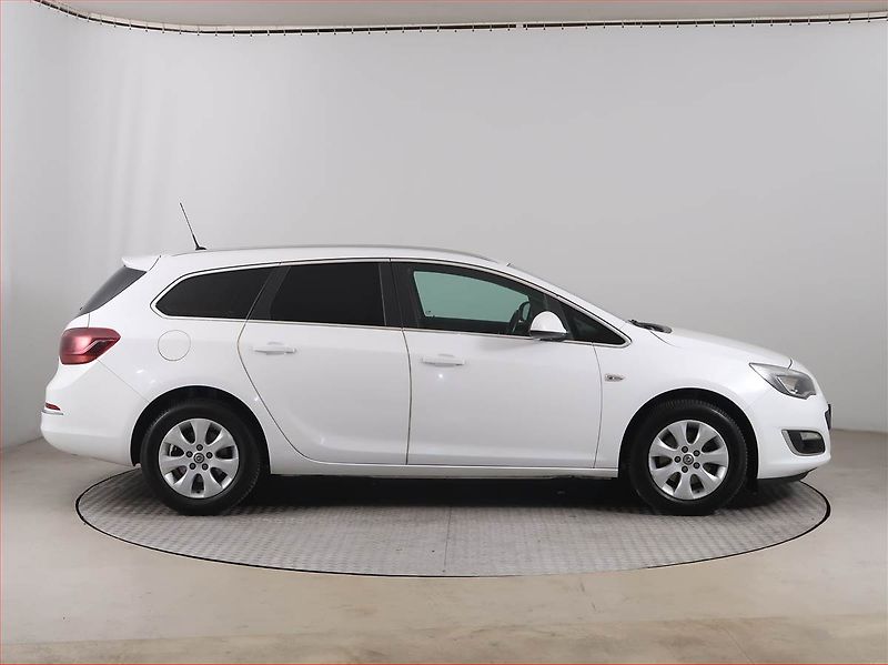 Opel Astra (2016) 1.6 CDTI, Serv.kniha, Tempomat - fotka 6 z 15