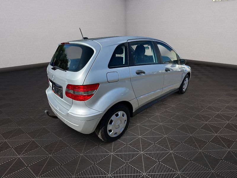 Mercedes-Benz Třídy B (2008) 1.7i 85kw - fotka 7 z 30