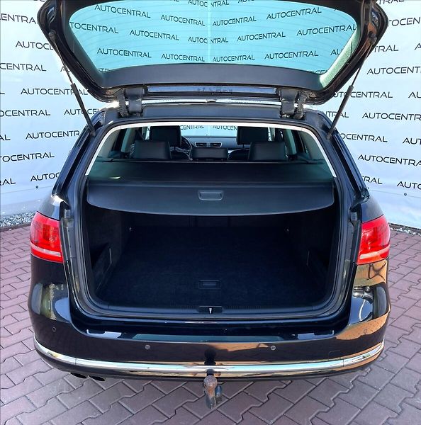 Volkswagen Passat 2,0 TDi,103kW,HIGHLINE,STK 7/2 - fotka 10 z 26