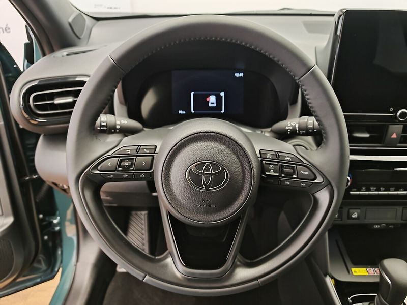 Toyota Yaris Cross 1.5 Hybrid e-CVT Style 4x4 - fotka 14 z 20