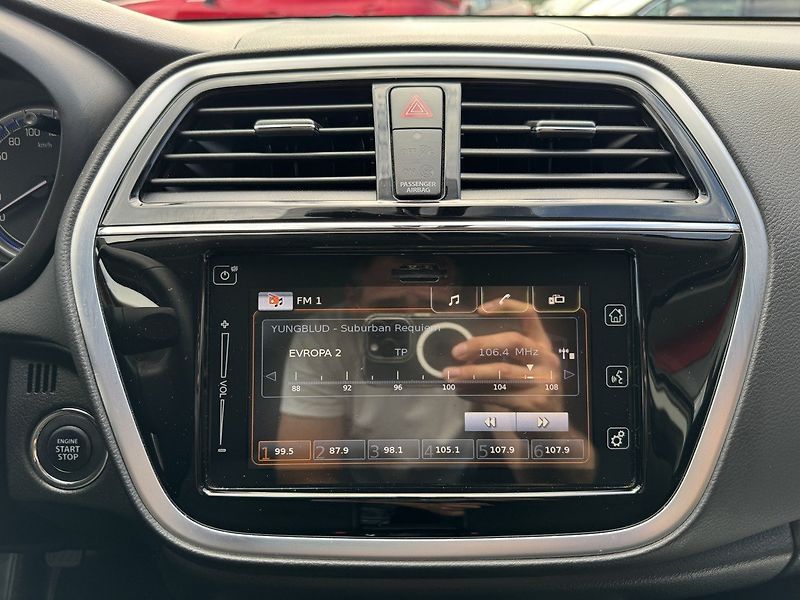 Suzuki SX4 S-Cross (2017) 1.4i BoosterJet LED Kamera - fotka 11 z 49