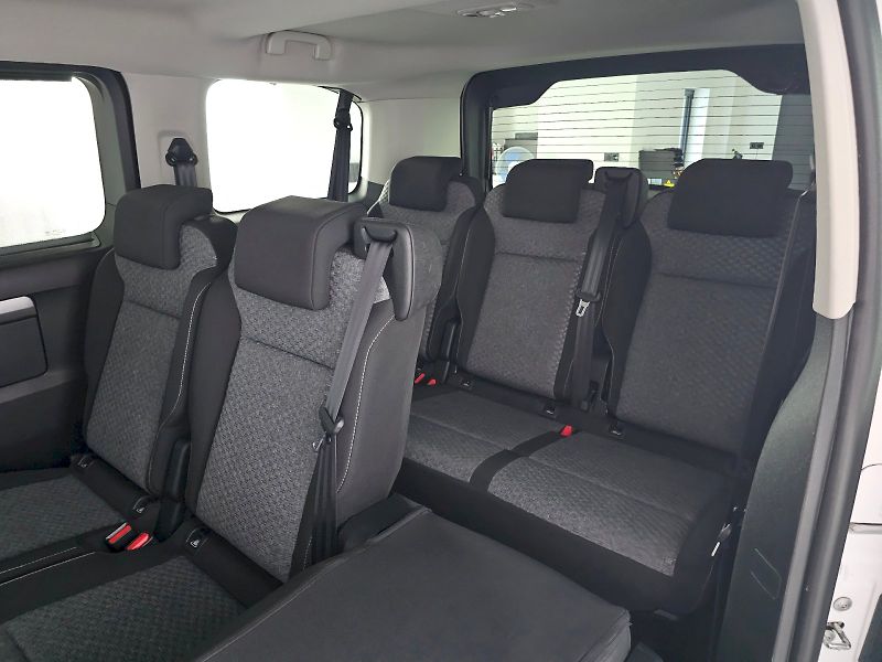 Toyota ProAce Verso (2025) 2.0D 106kW FAMILY WEBASTO 8S - fotka 24 z 29
