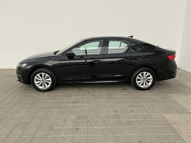 Škoda Octavia 1.5 TSI Selection - fotka 3 z 25