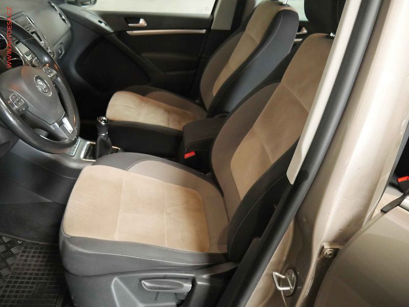 Volkswagen Tiguan (2012) 1.4TSi 4x4, ČR, Výhř.sed. - fotka 9 z 20