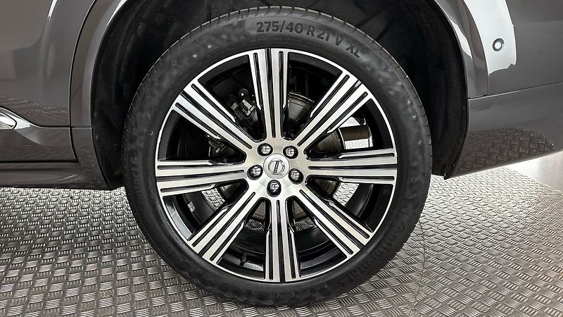 Volvo XC90 2.0 B5 AUT AWD Plus Bright - fotka 19 z 34