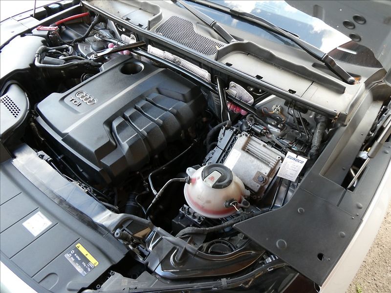 Audi Q5 2,0 TDi 120kW quattro,po servi - fotka 41 z 46