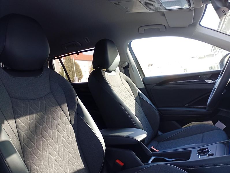 Volkswagen Tayron (2026) 2,0 TDI 110kW 7DSG  People - fotka 17 z 17