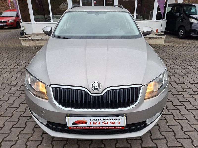 Škoda Octavia (2013) 1.4TSI 103kW 6MAN -S.KNIHA - fotka 3 z 48
