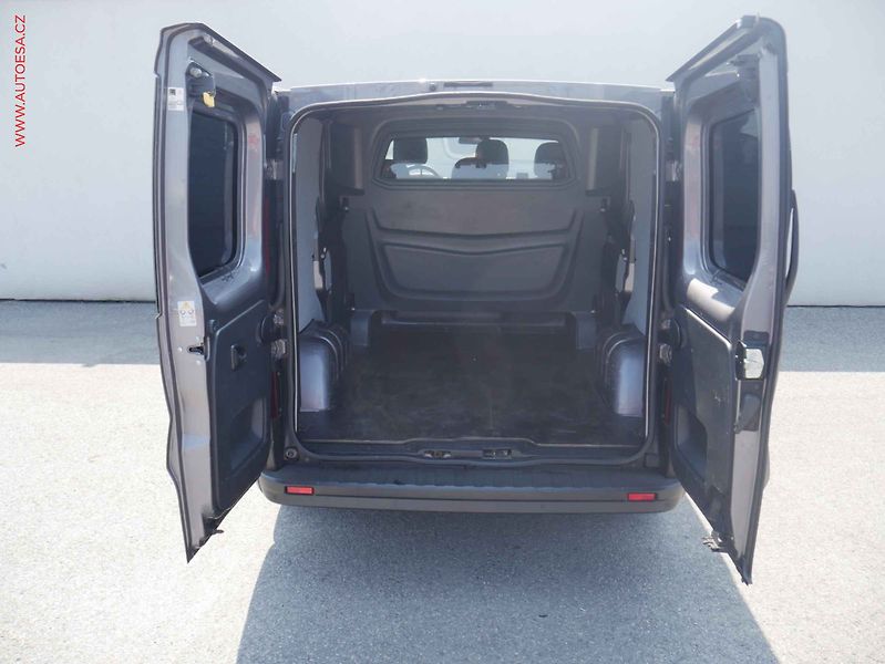 Renault Trafic (2018) 1.6dCi 6míst, AC, navi - fotka 7 z 14