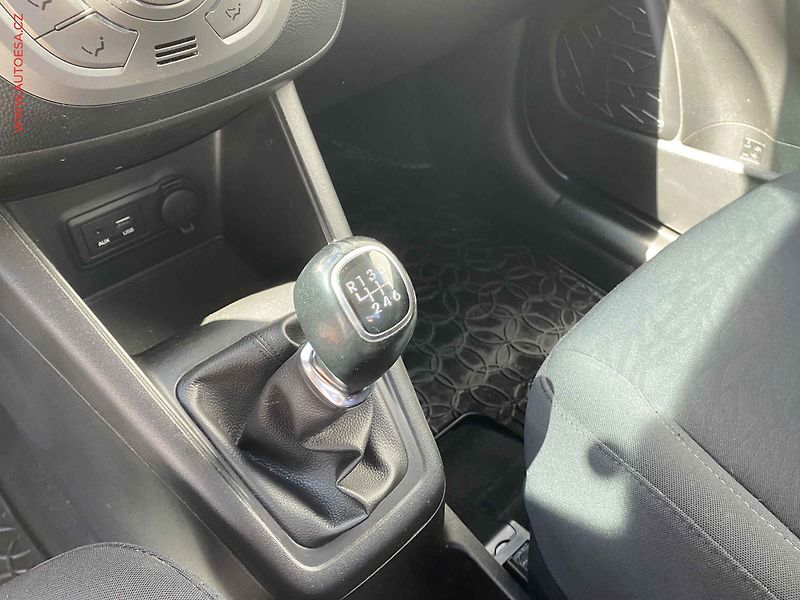 Hyundai ix20 (2019) 1.6GDi, 1.maj,ČR, Klima - fotka 15 z 15
