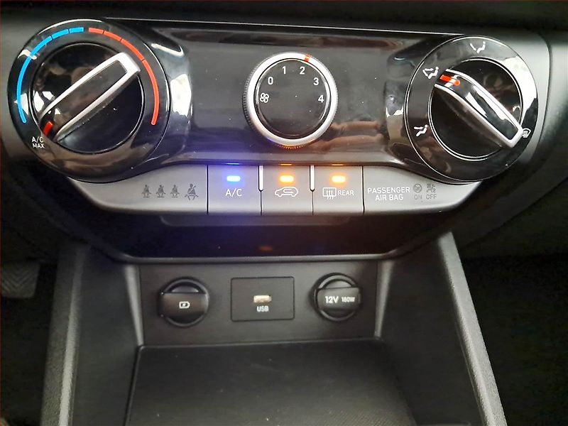 Hyundai Kona (2023) Comfort 1.0 T-GDI, ČR,1.maj - fotka 13 z 17
