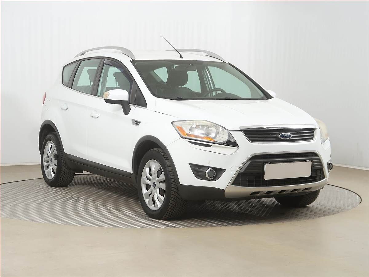 Ford Kuga 2.0 TDCi, po STK, rezervace
