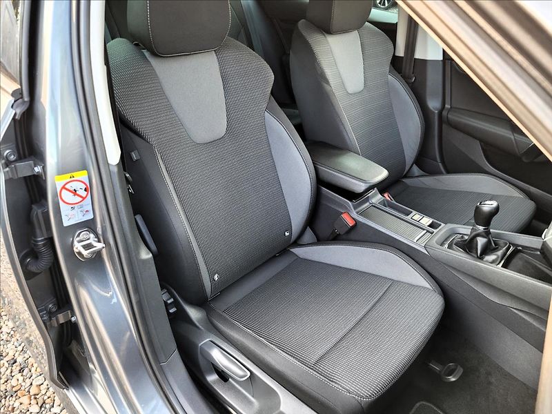 Škoda Octavia 1,0 TSI,NAVI,LED,VIRTUAL,KEYLE - fotka 11 z 50