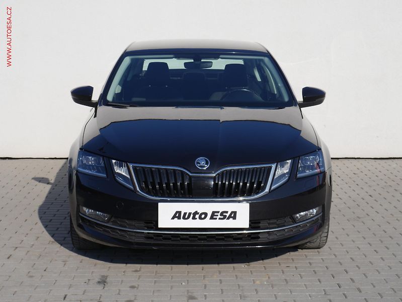 Škoda Octavia (2017) 1.4 G-TEC, ČR, LED, navi, AC - fotka 2 z 17
