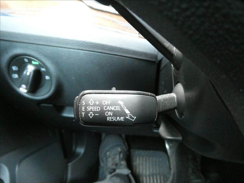 Škoda Superb 2,0 TDi 147kW SCOUT,DSG,4x4,DP - fotka 34 z 49