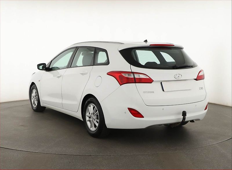 Hyundai i30 (2016) 1.6 CRDi, Serv.kniha, Tempomat - fotka 4 z 13