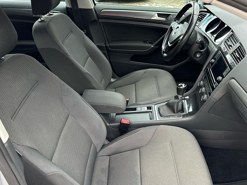 Volkswagen Golf Variant 1.0 TSI 81kw Comfortli - fotka 12 z 23